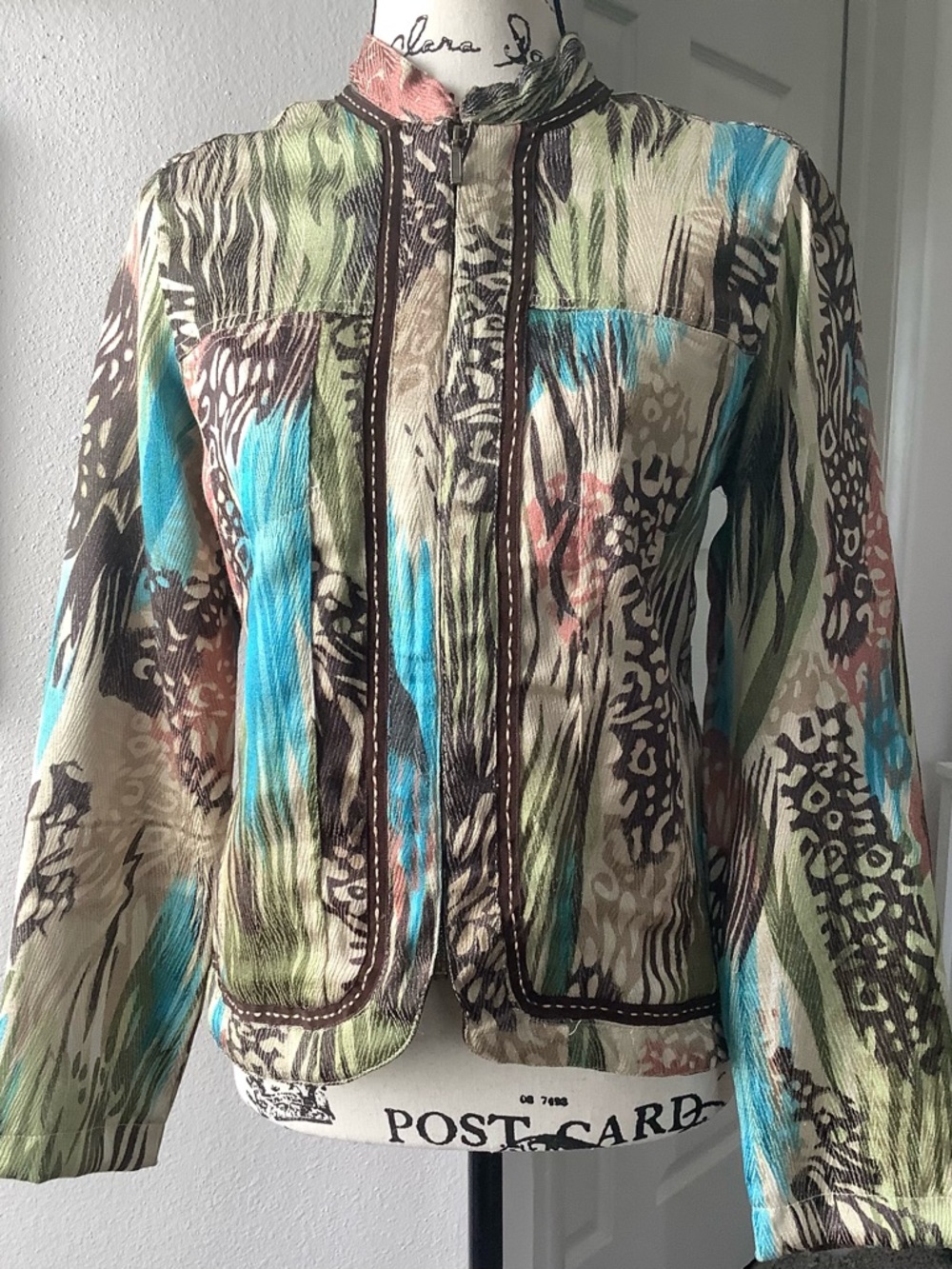 Multicolor Printed Stand-Collar zippered Jacket